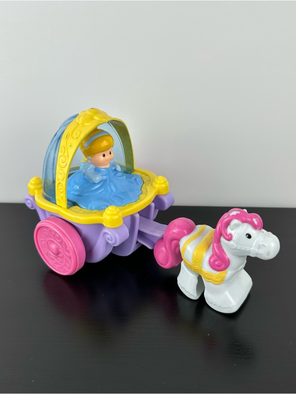 Fisher Price Little People Disney Princess Cinderella Klip Klop Horse Carriage - Picture 2 of 4